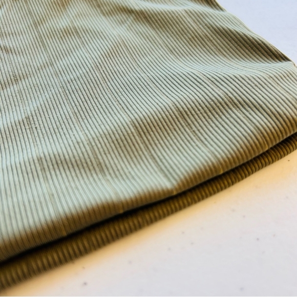 EUC Klassy Network Women's Olive Green Ribbed Halter Brami Crop Top Small - Picture 6 of 13